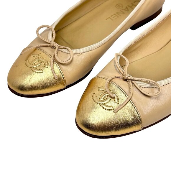 Chanel CC Bow Ballet Flats SZ 38 Beige Leather Gold Cap Toe Luxury Designer - Picture 10 of 15